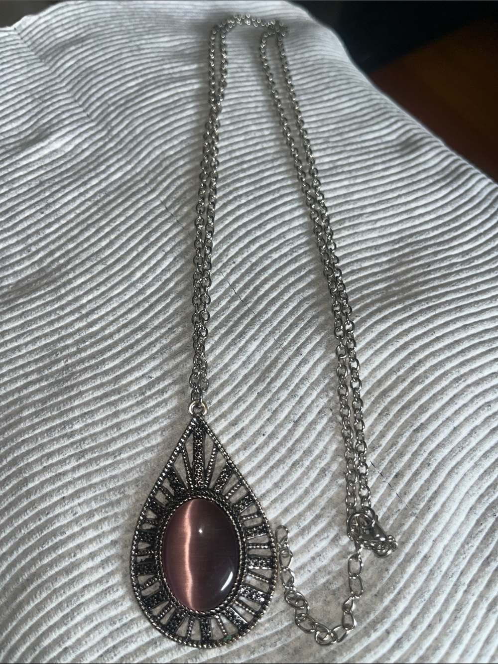 paparazzi 18” Silver-Tone Teardrop Necklace with Pink Center Stone